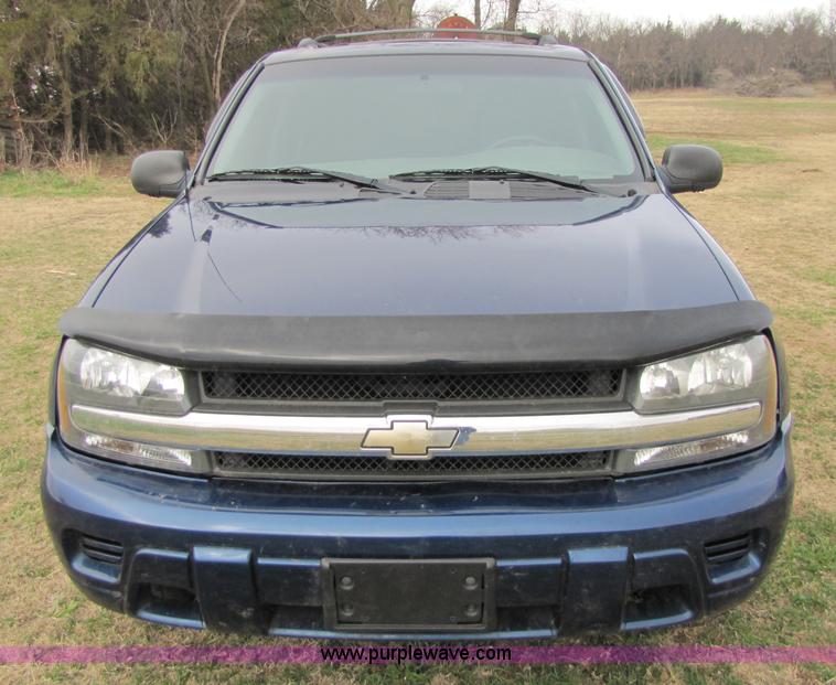 image for item 8747 2003 Chevrolet Trailblazer LS SUV