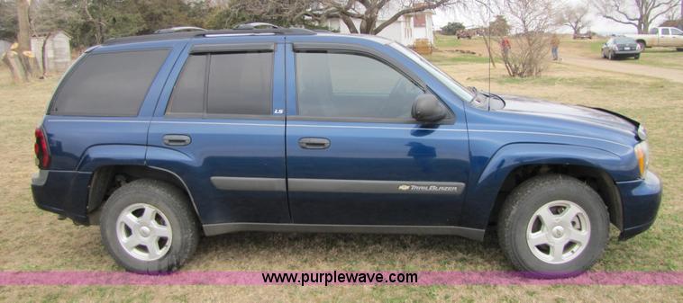 image for item 8747 2003 Chevrolet Trailblazer LS SUV