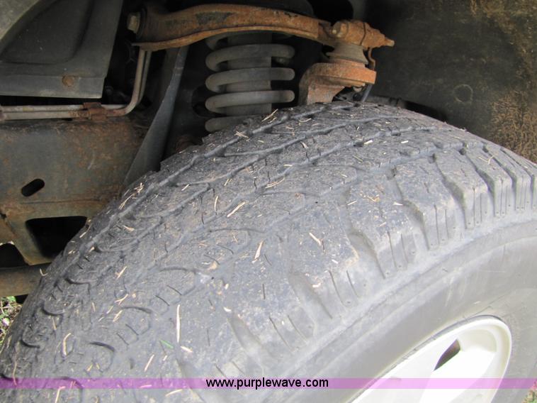 image for item 8747 2003 Chevrolet Trailblazer LS SUV