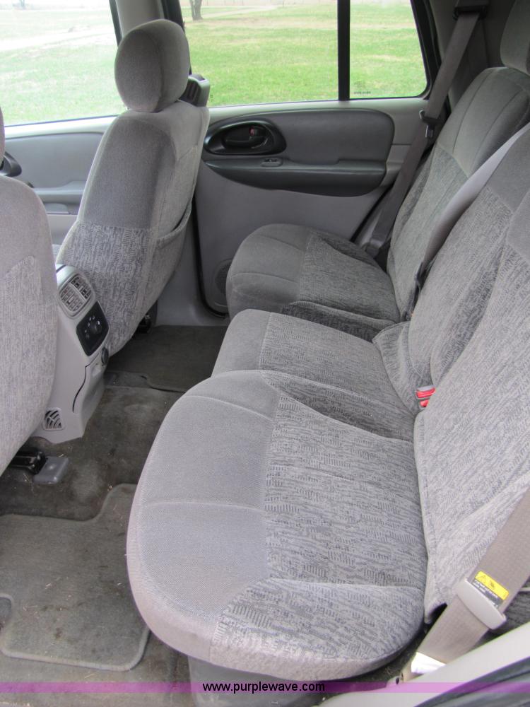 image for item 8747 2003 Chevrolet Trailblazer LS SUV