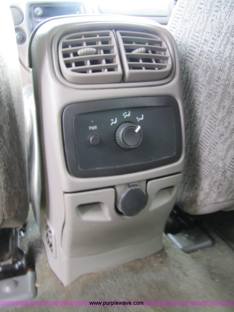 image for item 8747 2003 Chevrolet Trailblazer LS SUV