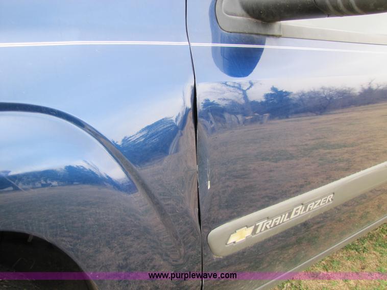 image for item 8747 2003 Chevrolet Trailblazer LS SUV