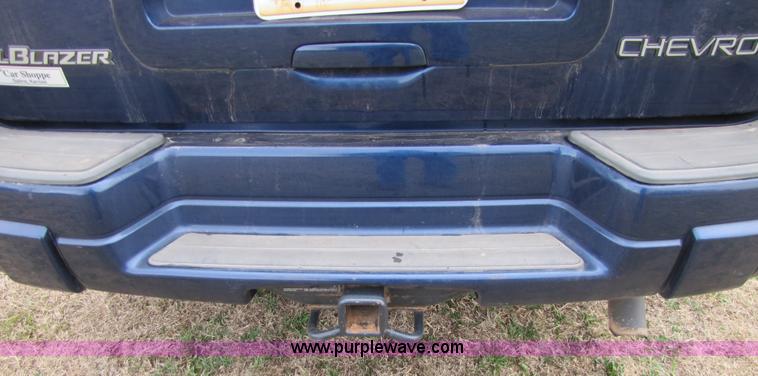 image for item 8747 2003 Chevrolet Trailblazer LS SUV