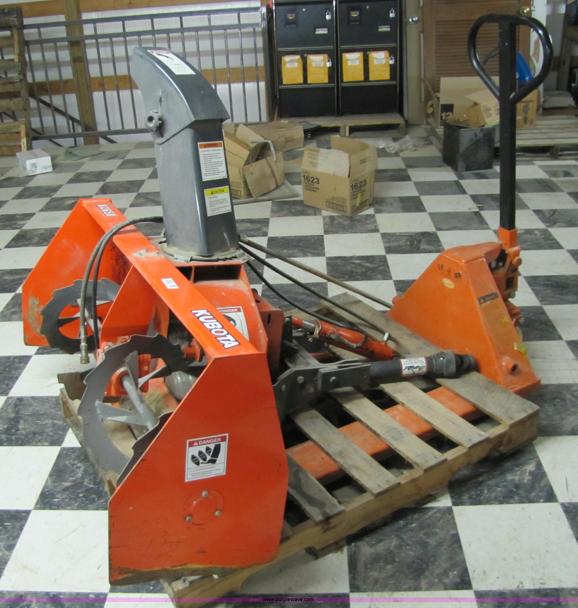 Kubota B2650 tractor mount snow blower in Manhattan, KS Item 8484