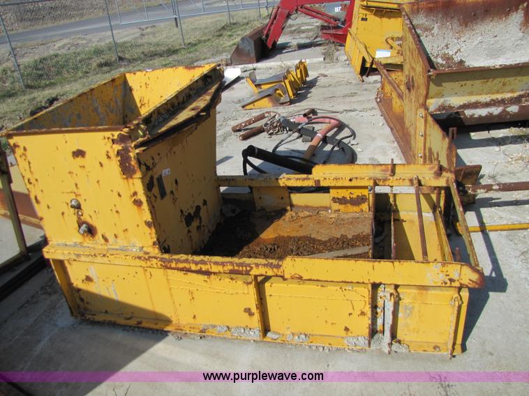 image for item 2113 Gomaco 3600 curb and gutter maker