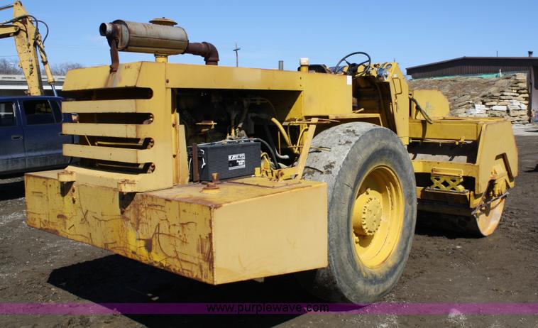 image for item 4791 Pettibone C-200 flat wheel combination roller vibratory compactor