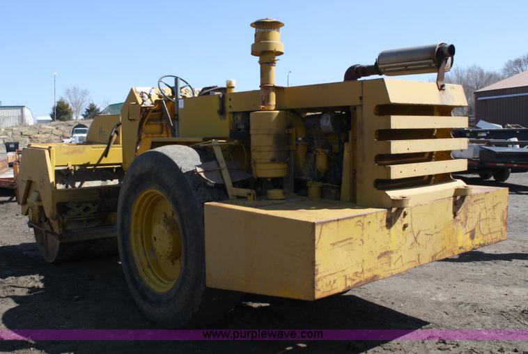 image for item 4791 Pettibone C-200 flat wheel combination roller vibratory compactor