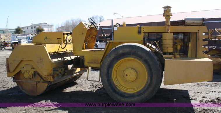 image for item 4791 Pettibone C-200 flat wheel combination roller vibratory compactor