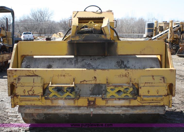 image for item 4791 Pettibone C-200 flat wheel combination roller vibratory compactor