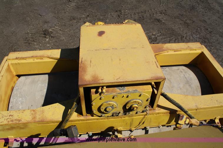 image for item 4791 Pettibone C-200 flat wheel combination roller vibratory compactor