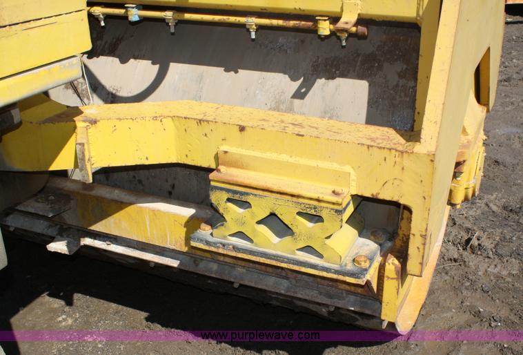 image for item 4791 Pettibone C-200 flat wheel combination roller vibratory compactor