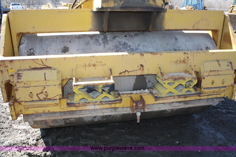 image for item 4791 Pettibone C-200 flat wheel combination roller vibratory compactor