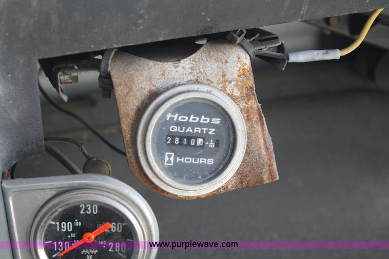 image for item 4792 1986 Ford L8000 water truck