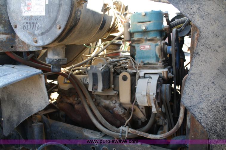 image for item 4792 1986 Ford L8000 water truck