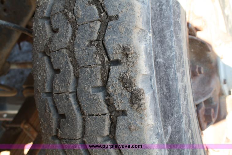 image for item 4792 1986 Ford L8000 water truck