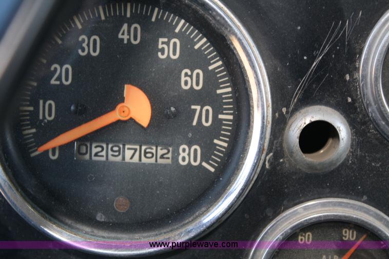 image for item 4793 1978 International Loadstar 1700 dump truck