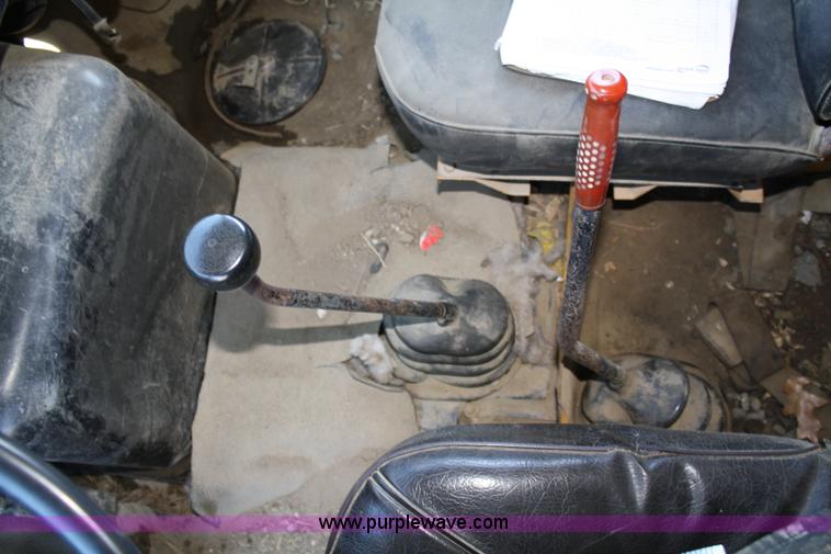 image for item 4793 1978 International Loadstar 1700 dump truck