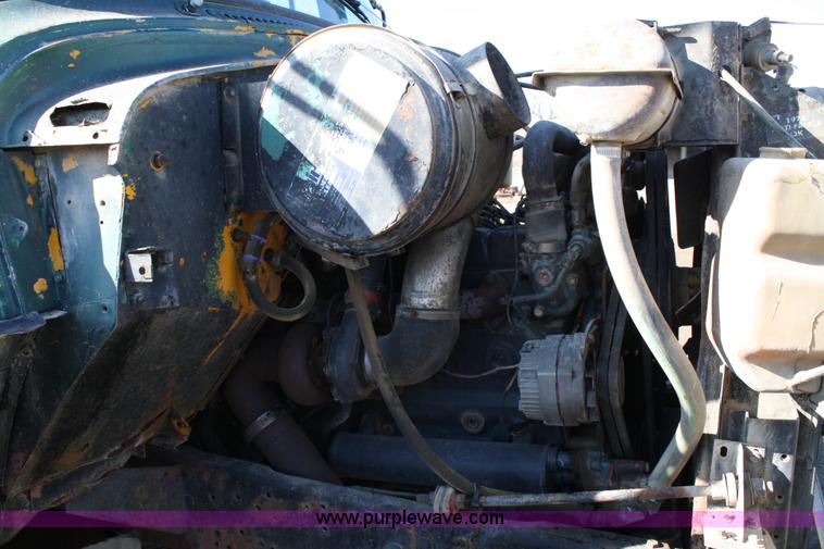 image for item 4793 1978 International Loadstar 1700 dump truck