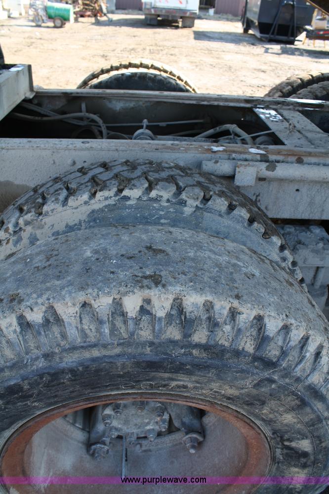 image for item 4793 1978 International Loadstar 1700 dump truck