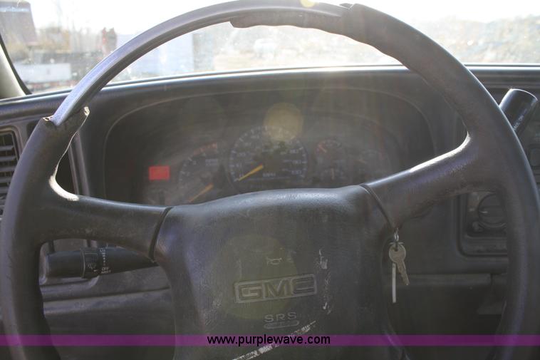 image for item 4795 2001 GMC Sierra K3500 utility pickup truck