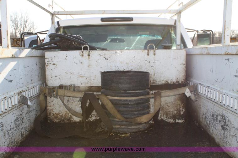 image for item 4795 2001 GMC Sierra K3500 utility pickup truck