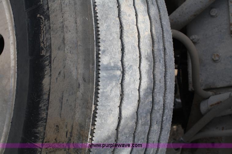 image for item 4910 1978 Kenworth W900A semi truck