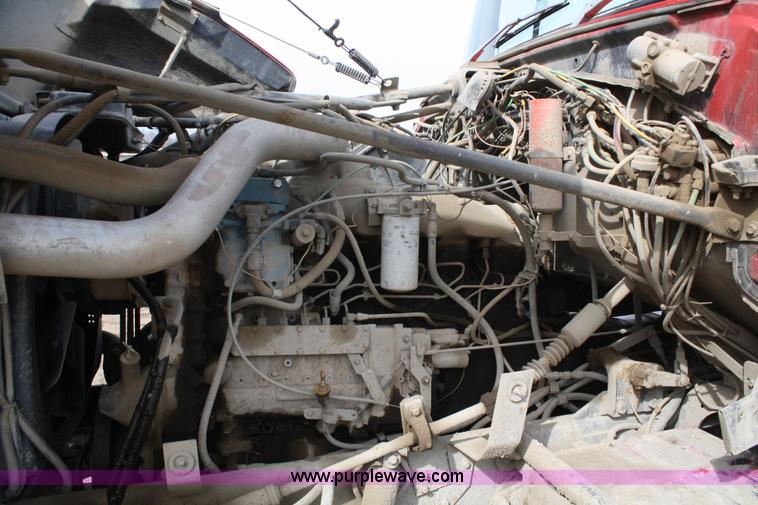 image for item 4911 1988 Ford LTL9000 semi truck