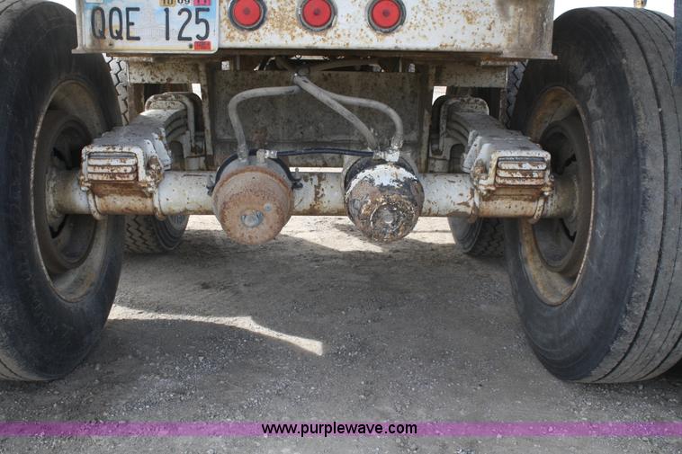 image for item 4912 1998 Travis 26' end dump trailer