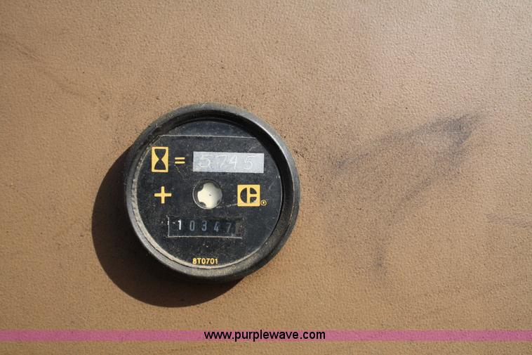 image for item 4960 1985 Caterpillar 235BH excavator