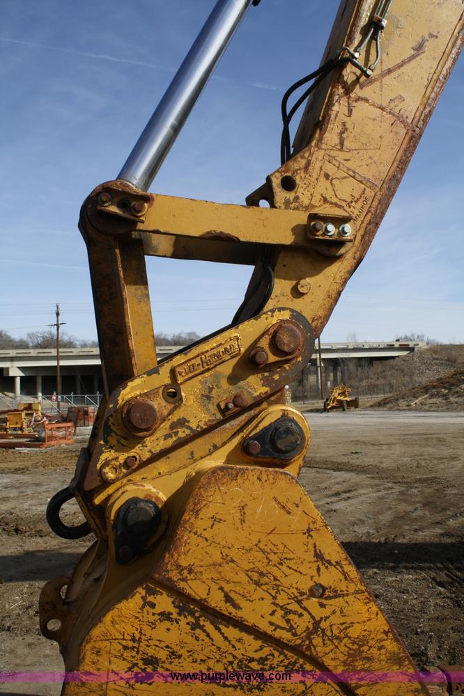 image for item 4960 1985 Caterpillar 235BH excavator