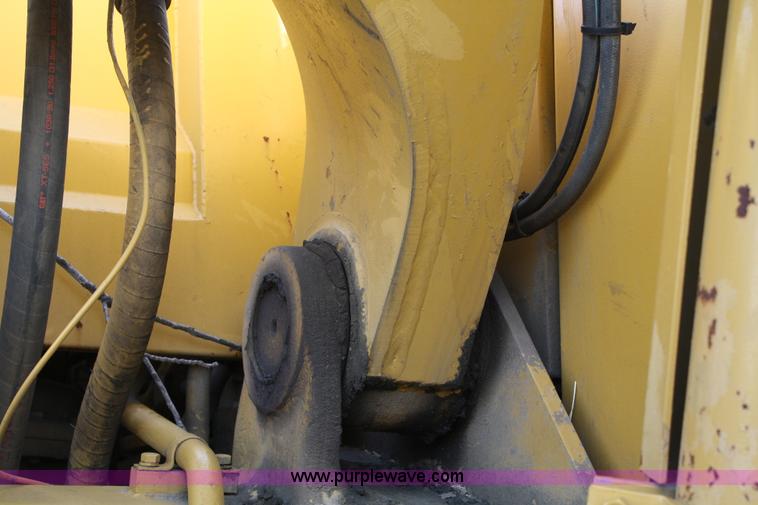 image for item 4960 1985 Caterpillar 235BH excavator