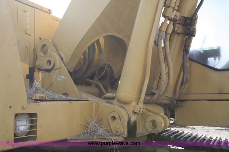 image for item 4960 1985 Caterpillar 235BH excavator