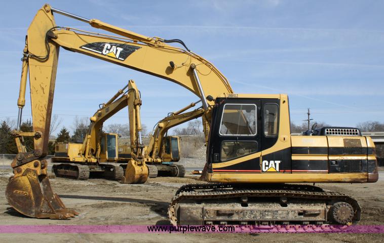 image for item 4961 1996 Caterpillar 320B excavator