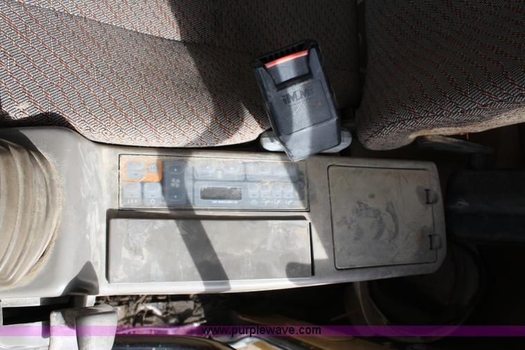 image for item 4961 1996 Caterpillar 320B excavator