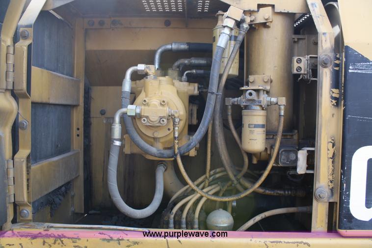 image for item 4961 1996 Caterpillar 320B excavator