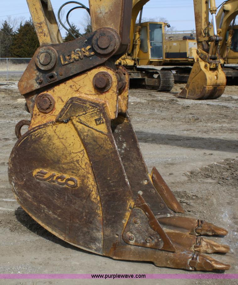 image for item 4961 1996 Caterpillar 320B excavator