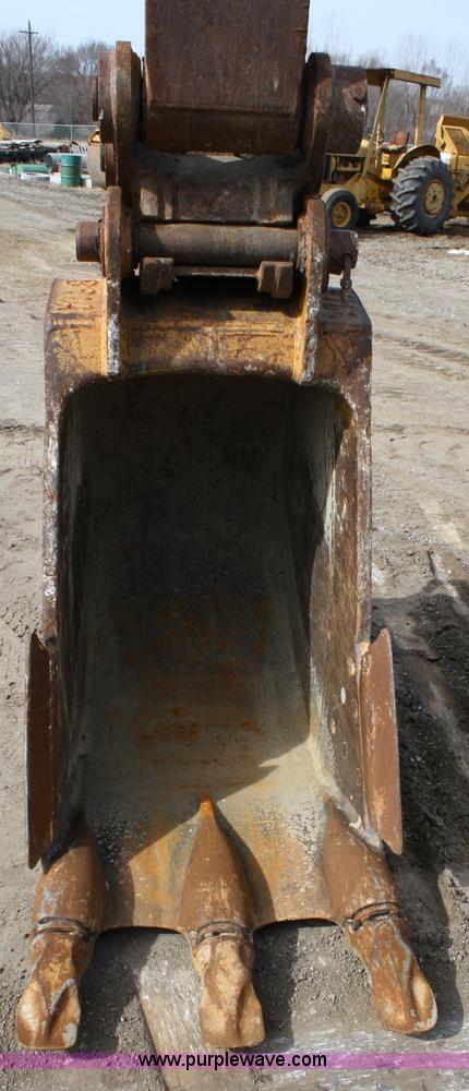 image for item 4961 1996 Caterpillar 320B excavator