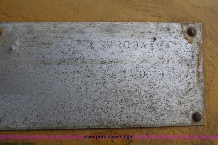 image for item 4961 1996 Caterpillar 320B excavator