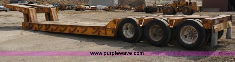 image for item 4962 1978 Hyster 50 ton low-boy trailer