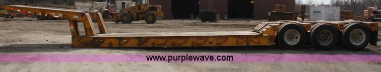 image for item 4962 1978 Hyster 50 ton low-boy trailer