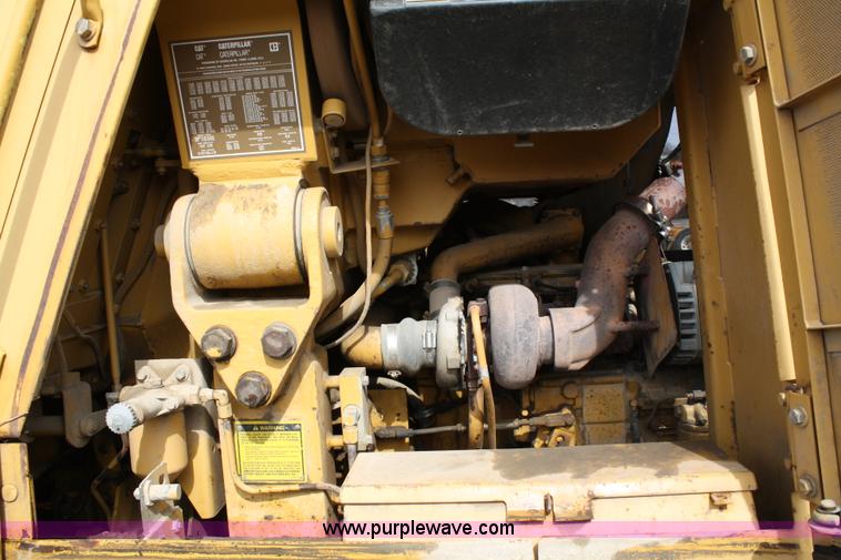 image for item 4964 1992 Caterpillar 953 track loader