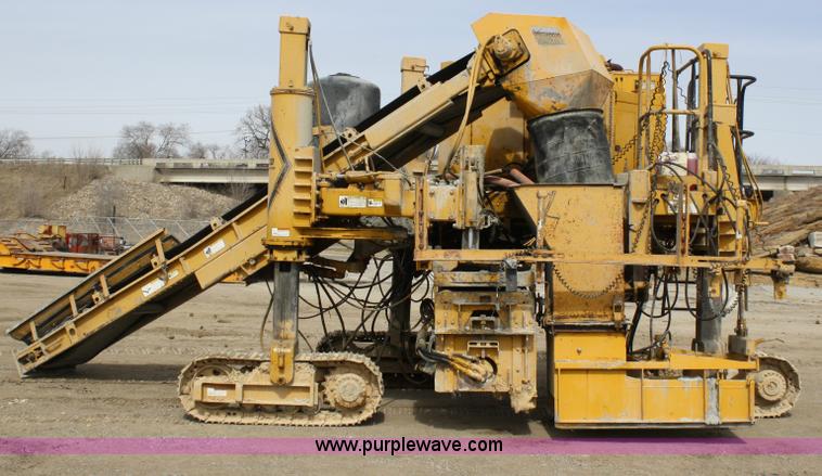 image for item 4965 Gomaco GT3600 curb machine