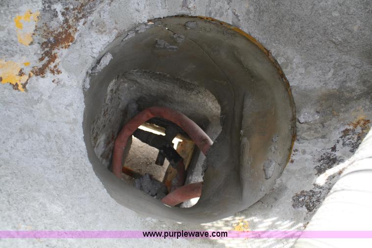 image for item 4965 Gomaco GT3600 curb machine