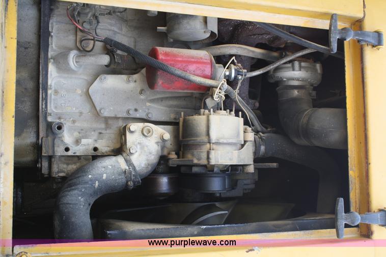 image for item 4965 Gomaco GT3600 curb machine