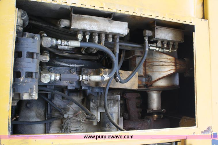 image for item 4965 Gomaco GT3600 curb machine