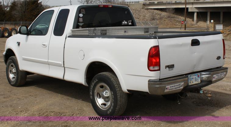 image for item 4966 1999 Ford F150 XLT Supercab pickup truck