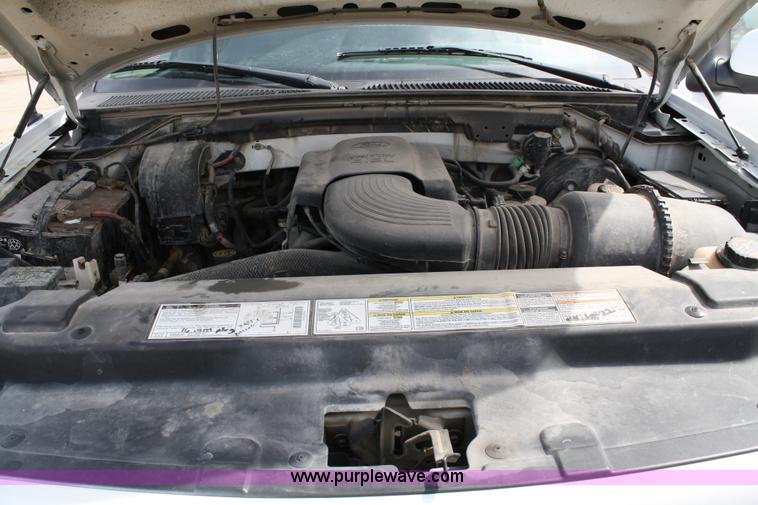 image for item 4966 1999 Ford F150 XLT Supercab pickup truck