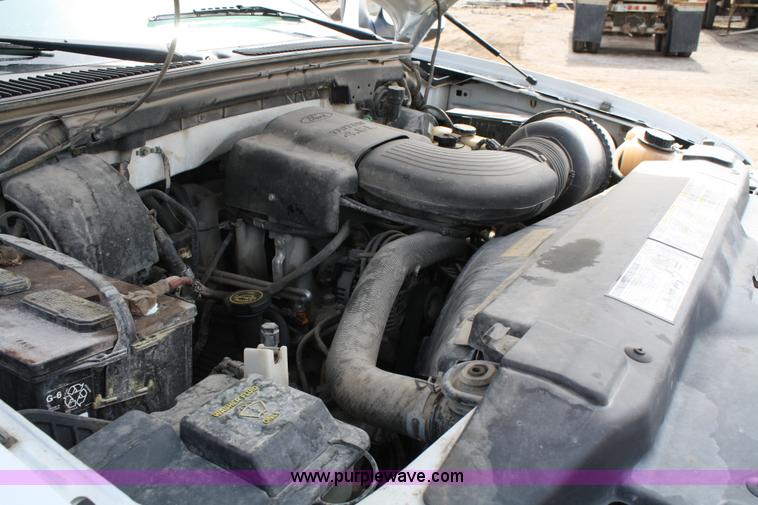 image for item 4966 1999 Ford F150 XLT Supercab pickup truck