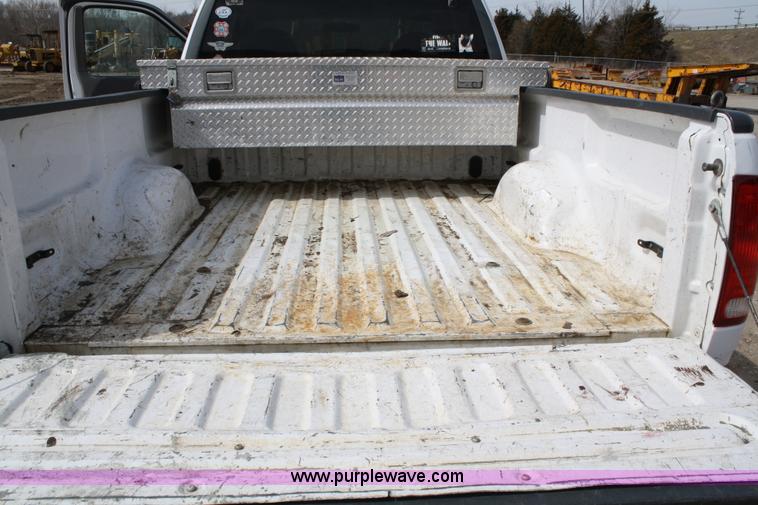 image for item 4966 1999 Ford F150 XLT Supercab pickup truck