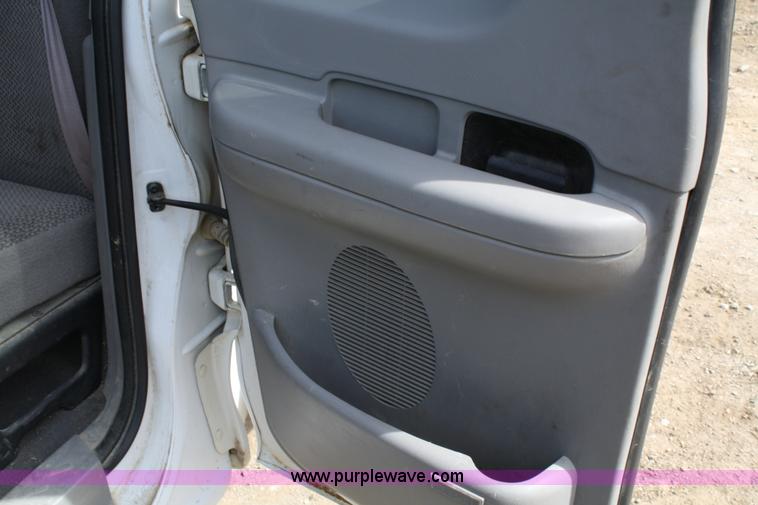 image for item 4966 1999 Ford F150 XLT Supercab pickup truck